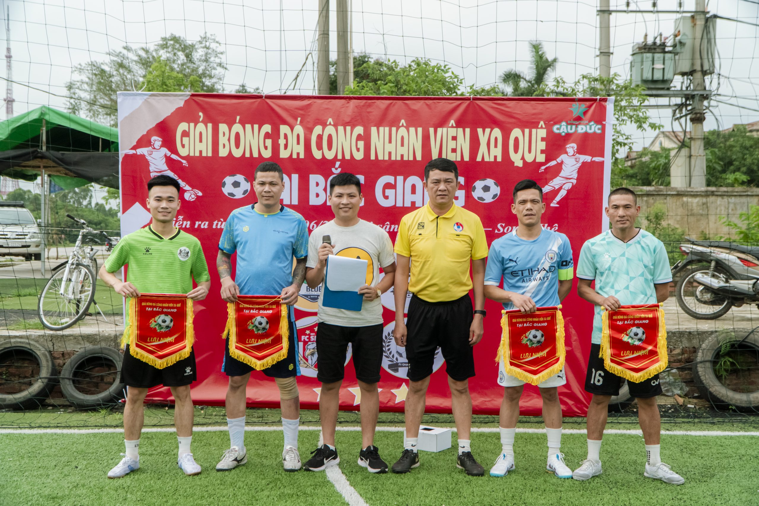 ĐỒNG PHỤC CẬU ĐỨC TỔ CHỨC THÀNH CÔNG GIẢI BÓNG ĐÁ CÔNG NHÂN XA QUÊ TẠI BẮC GIANG – GẮN KẾT TỪ TRÁI TIM ĐẾN SÂN CỎ